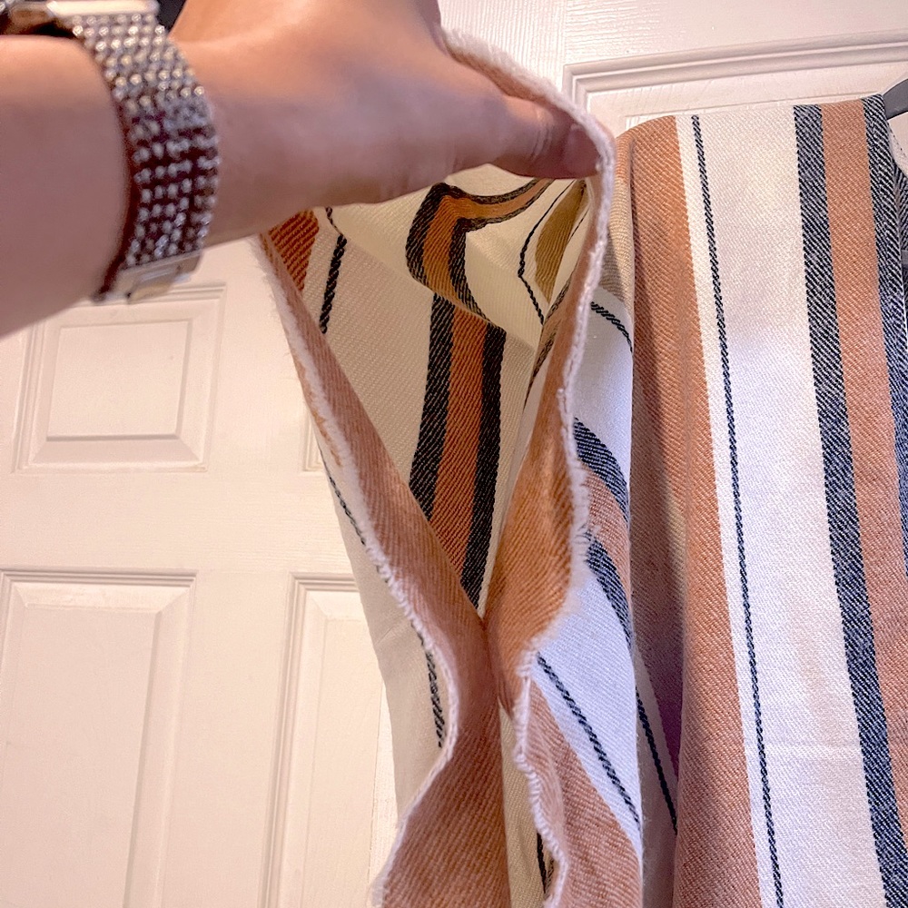 Classic fall/winter Ruana. Perfect layer. - Picture 2 of 8